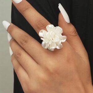 🍏50% OFF/3+...Adjustable Flower Ring
